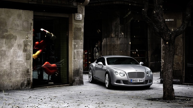 Bentley Continental GT 2011 wallpaper