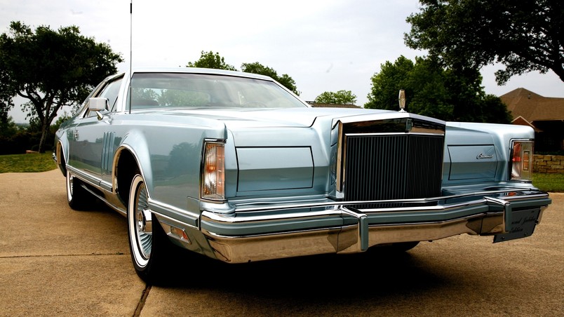 Vintage Lincoln Continental wallpaper