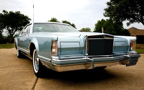 Vintage Lincoln Continental wallpaper