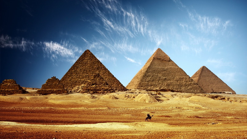 Lovely Egyptian Pyramids wallpaper
