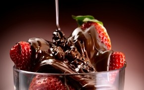 Chocolate and Strawberries wallpaper