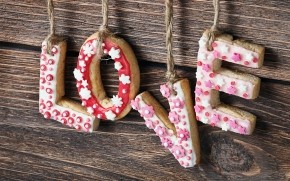 Love Gingerbread Letters wallpaper