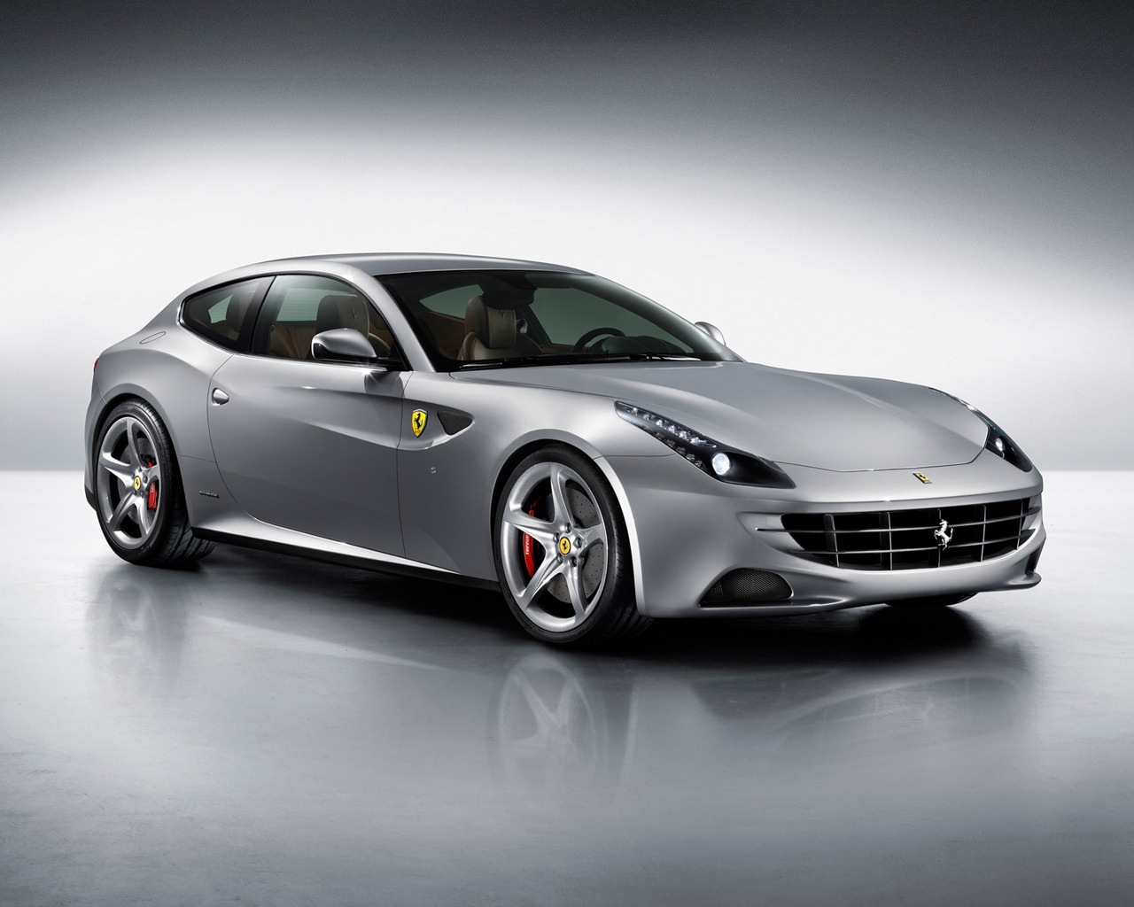 2012 Ferrari FF for 1280 x 1024 resolution