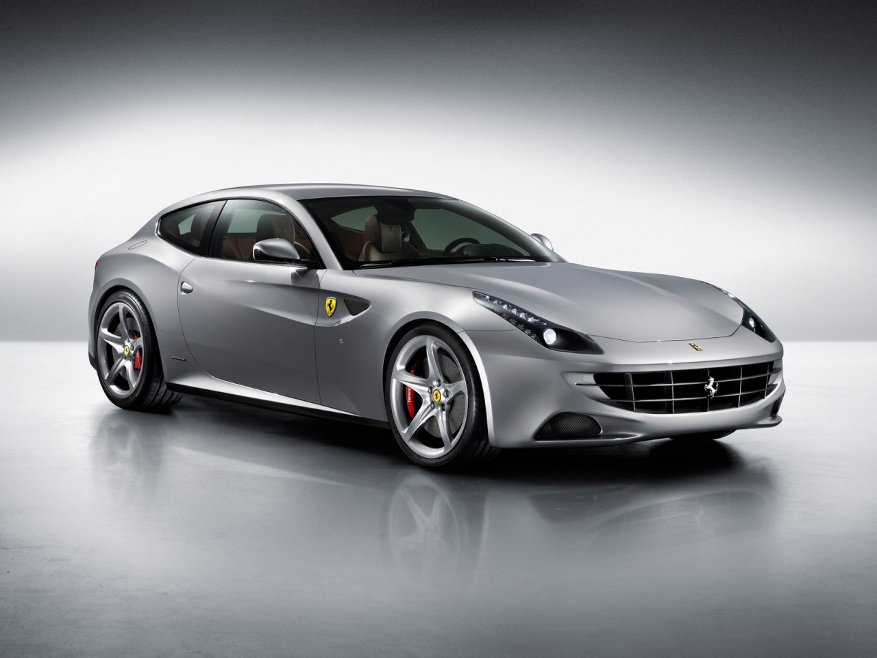 2012 Ferrari FF for 1280 x 960 resolution
