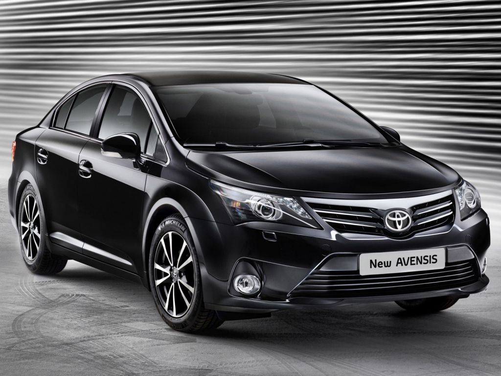2012 Toyota Avensis for 1024 x 768 resolution