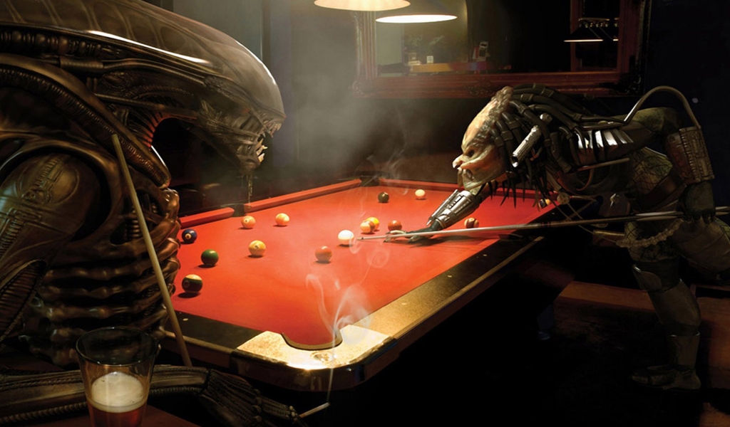 Alien and Predator Playing Billiards for 1024 x 600 widescreen resolution