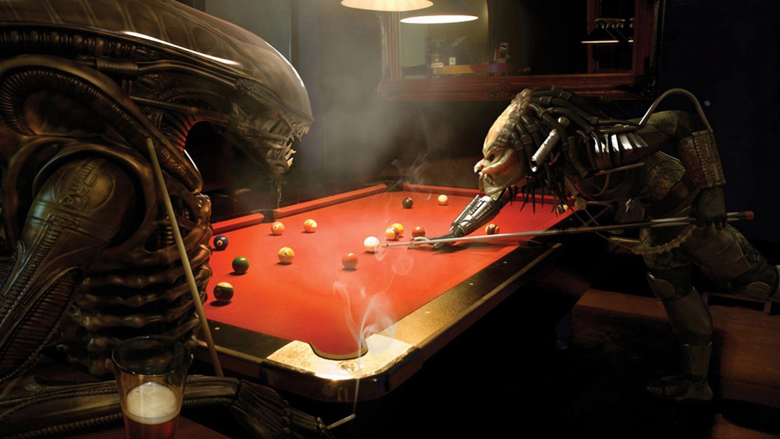 Alien and Predator Playing Billiards for 1536 x 864 HDTV resolution