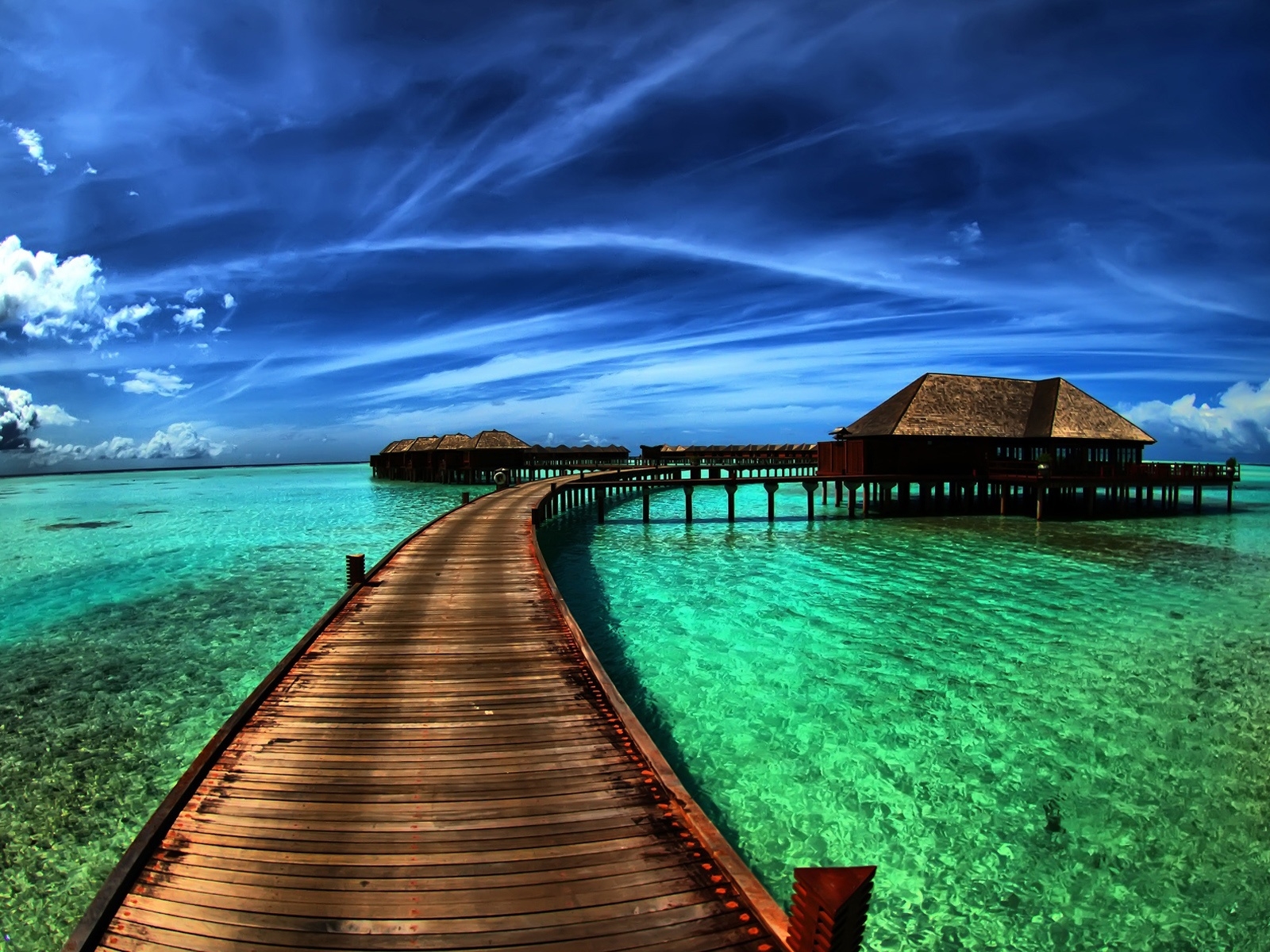 Amazing Sea Resort for 1600 x 1200 resolution