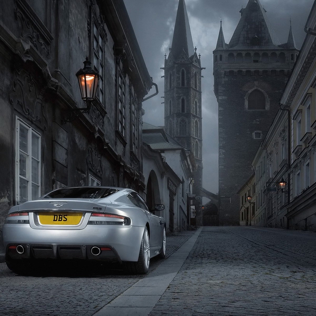 Aston Martin DBS Rear Angle for 1024 x 1024 iPad resolution
