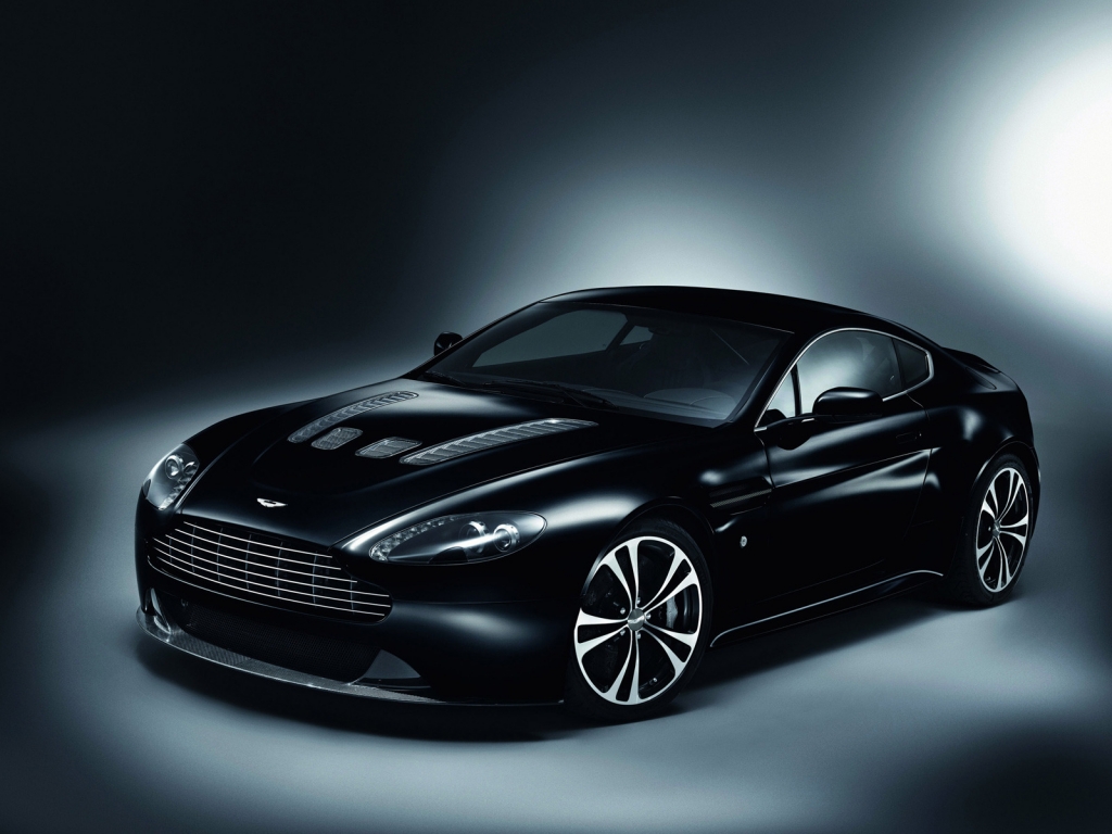Aston Martin V12 Vantage Carbon Black for 1024 x 768 resolution
