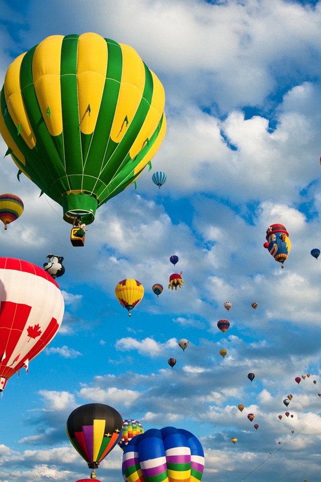 Ballon Ride for 640 x 960 iPhone 4 resolution