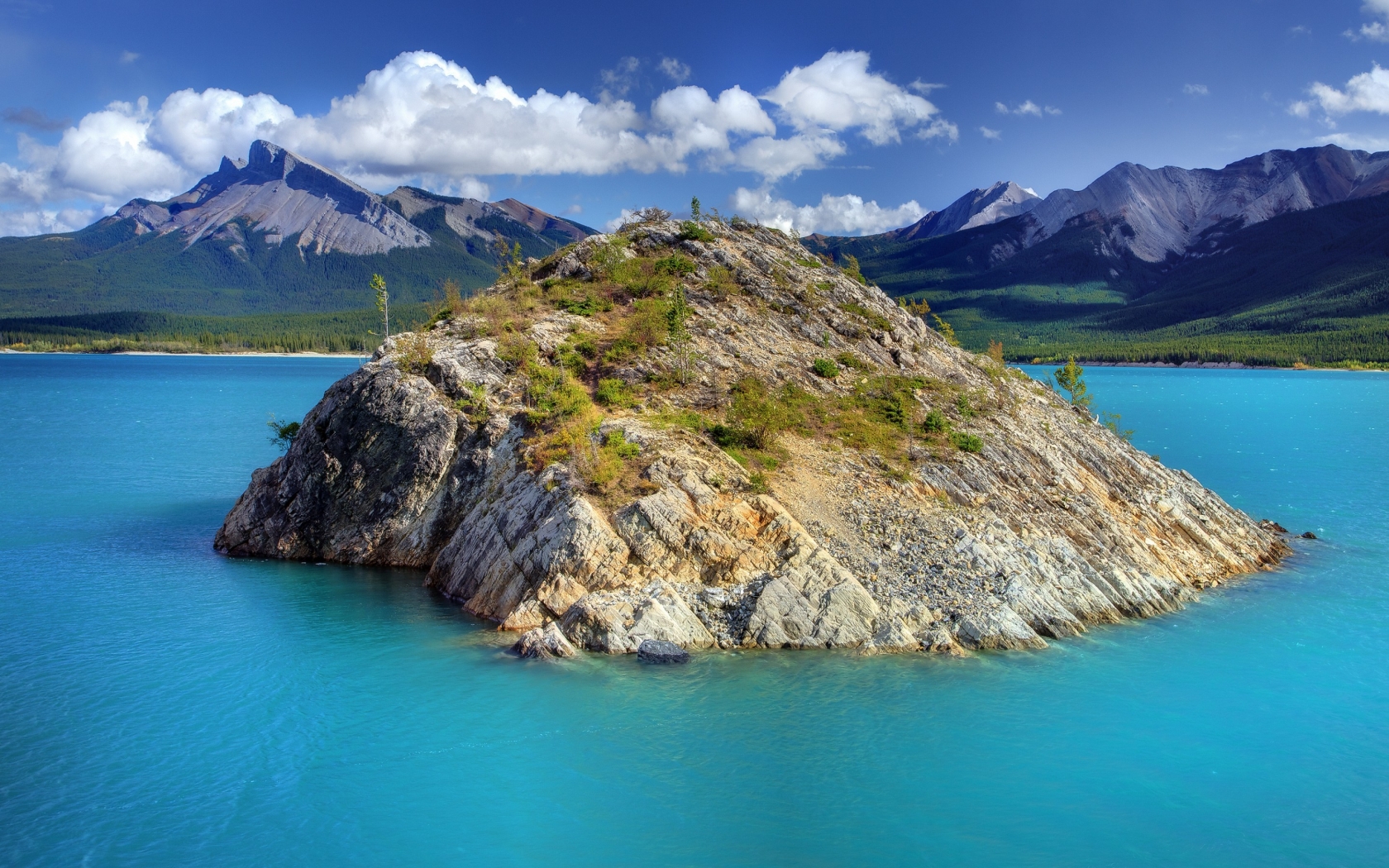 Banff National Park Canada for 1680 x 1050 widescreen resolution