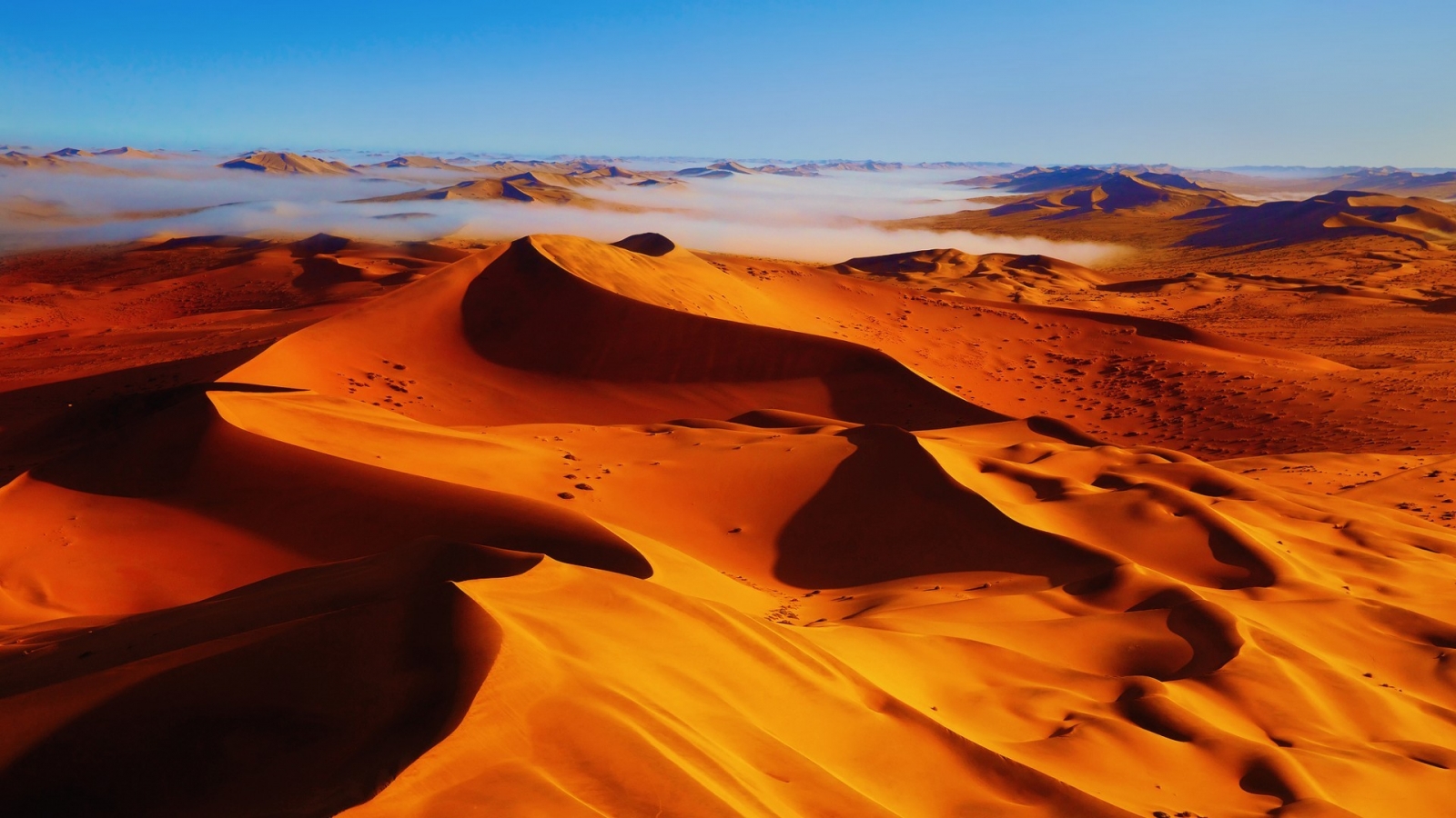 Beautiful Desert Landscape for 1600 x 900 HDTV resolution