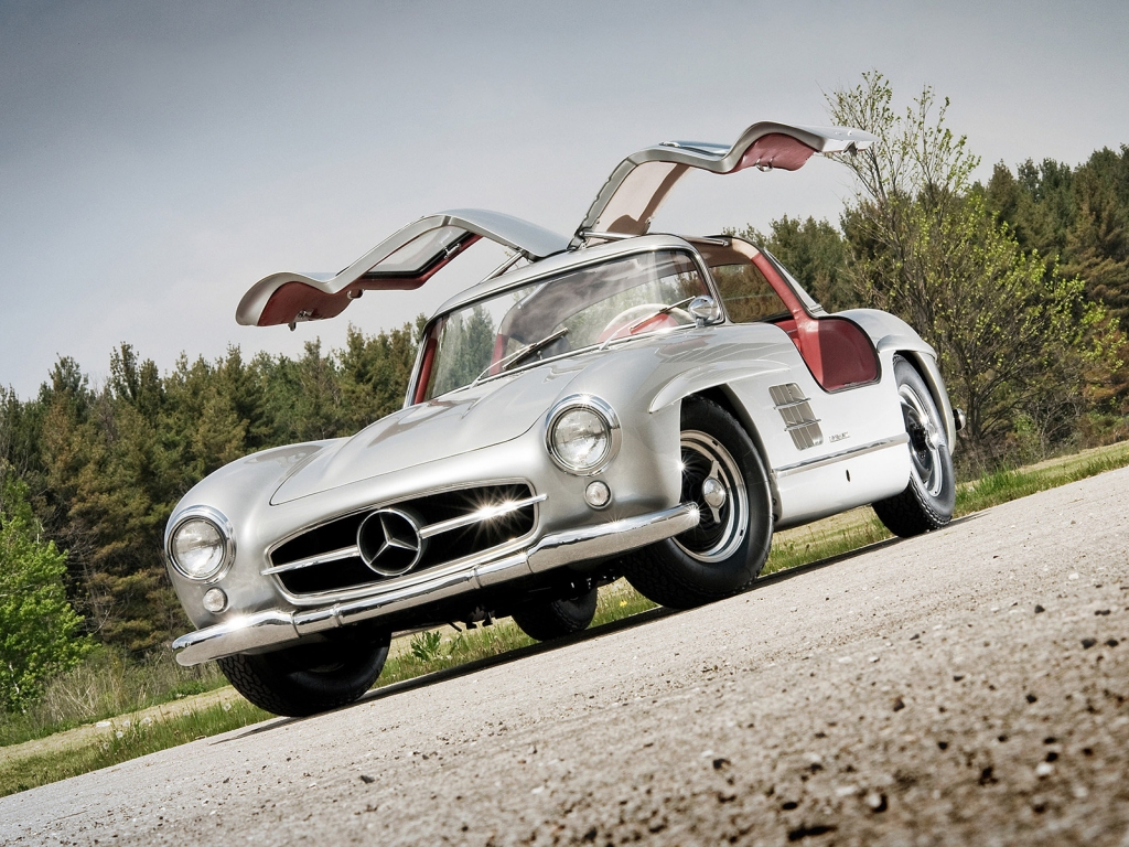 Beautiful Old Mercedes 300SL for 1024 x 768 resolution