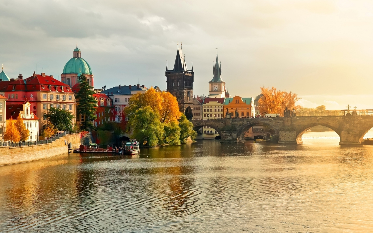 Beautiful Prague Corner for 1280 x 800 widescreen resolution