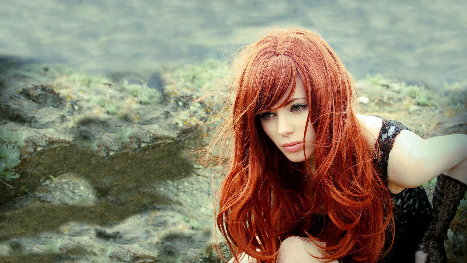 Beautiful Redhead for 1536 x 864 HDTV resolution