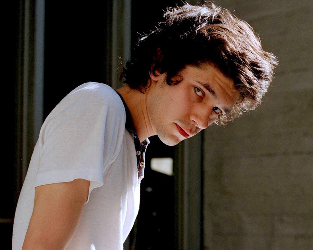 Ben Whishaw for 1280 x 1024 resolution