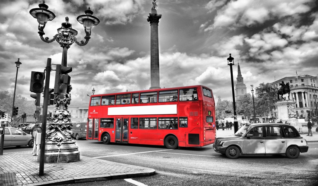 Black and White London for 1024 x 600 widescreen resolution