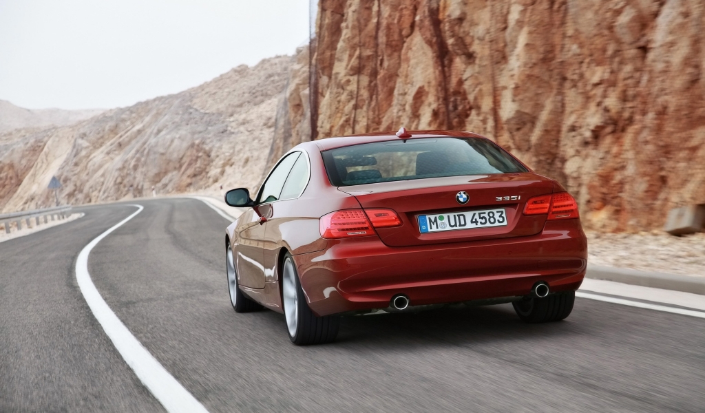 BMW 3 Series Red 2010 Rear for 1024 x 600 widescreen resolution