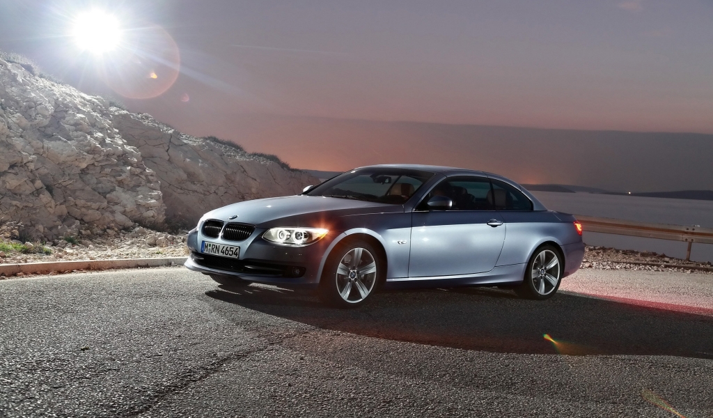 BMW 3 Series Silver 2010 Top Up for 1024 x 600 widescreen resolution