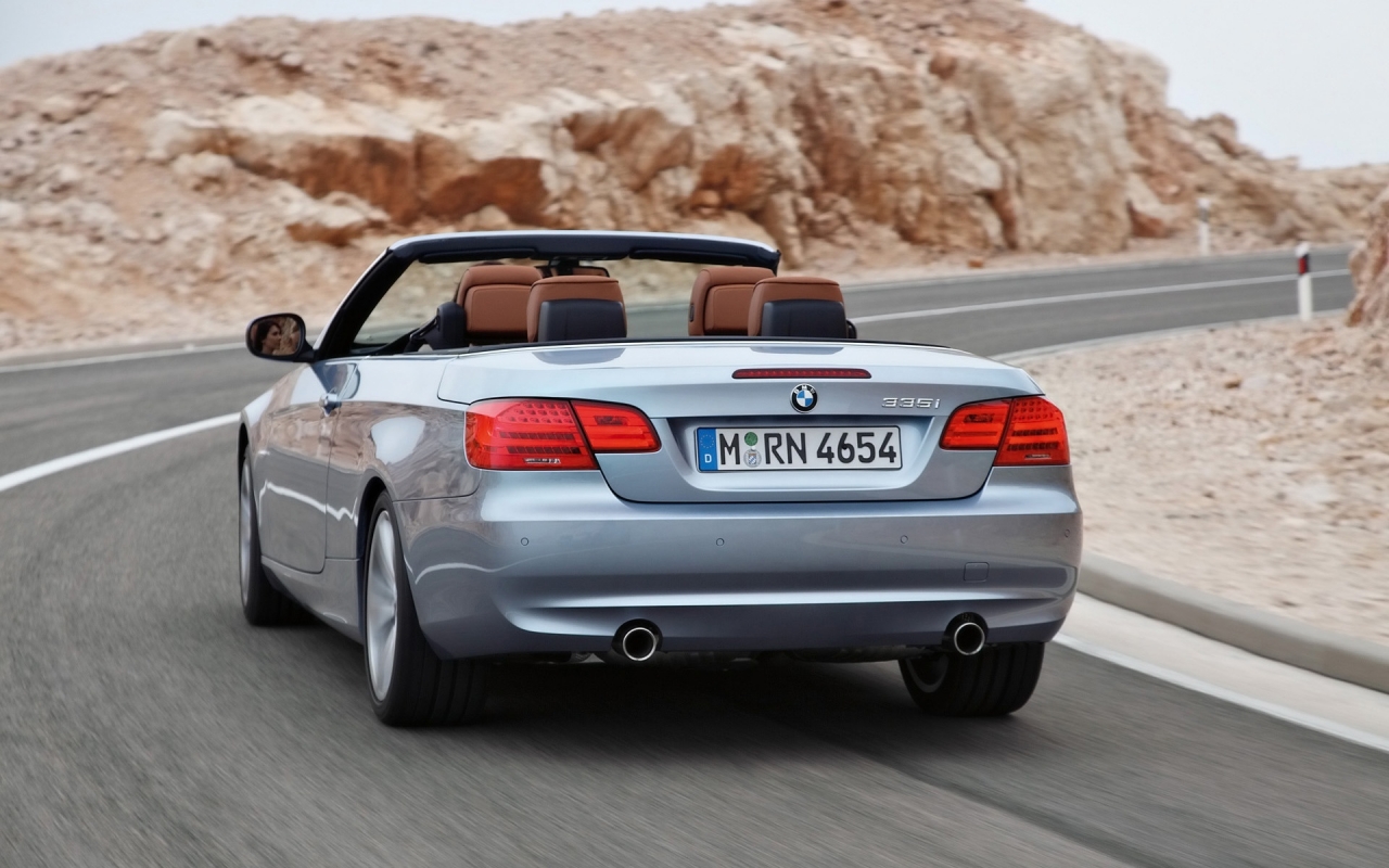 BMW 3 Series Silver Rear Speed 2010 for 1280 x 800 widescreen resolution
