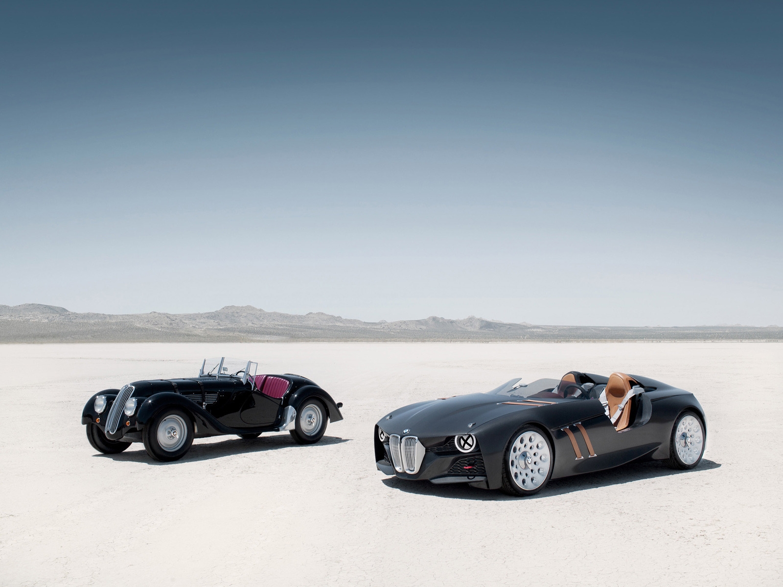 BMW 328 Hommage Old and New for 1600 x 1200 resolution