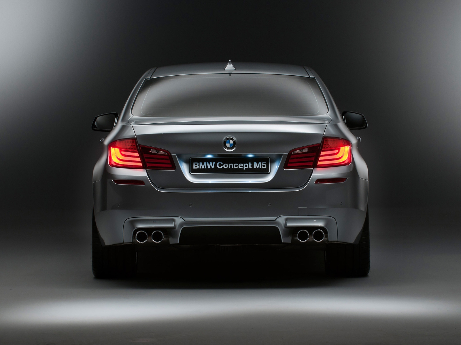 BMW M5 Concept 2012 Rear for 1600 x 1200 resolution