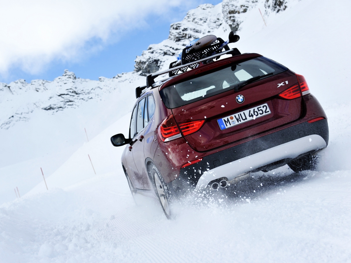 BMW X1 Snow for 1152 x 864 resolution