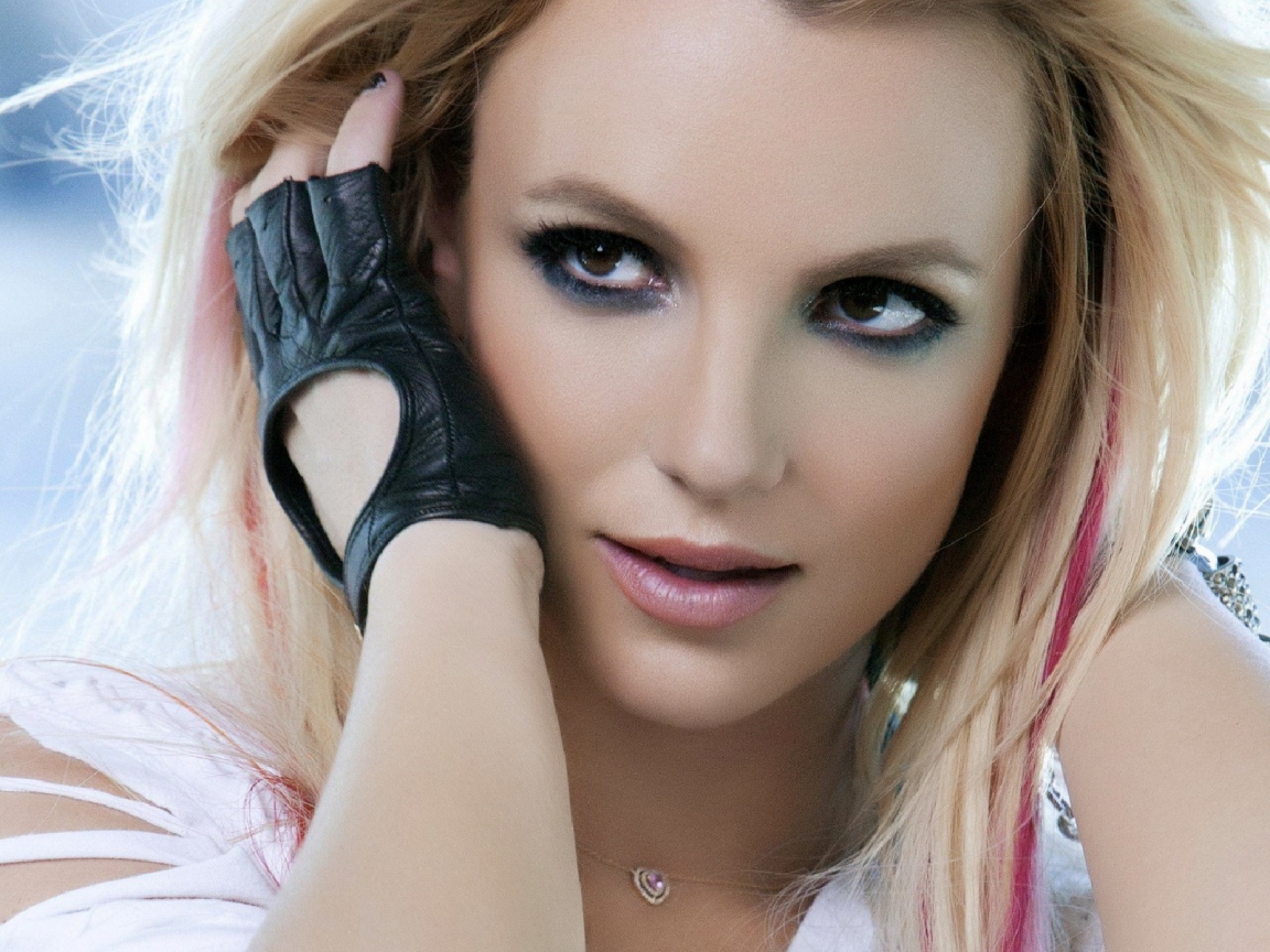 Britney Spears for 1152 x 864 resolution