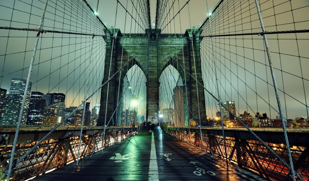 Brooklyn Bridge HDR for 1024 x 600 widescreen resolution