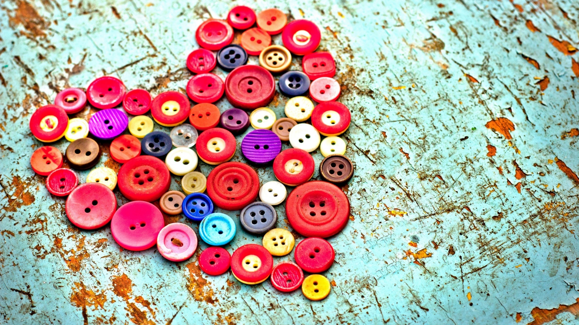 Buttons Heart for 1920 x 1080 HDTV 1080p resolution
