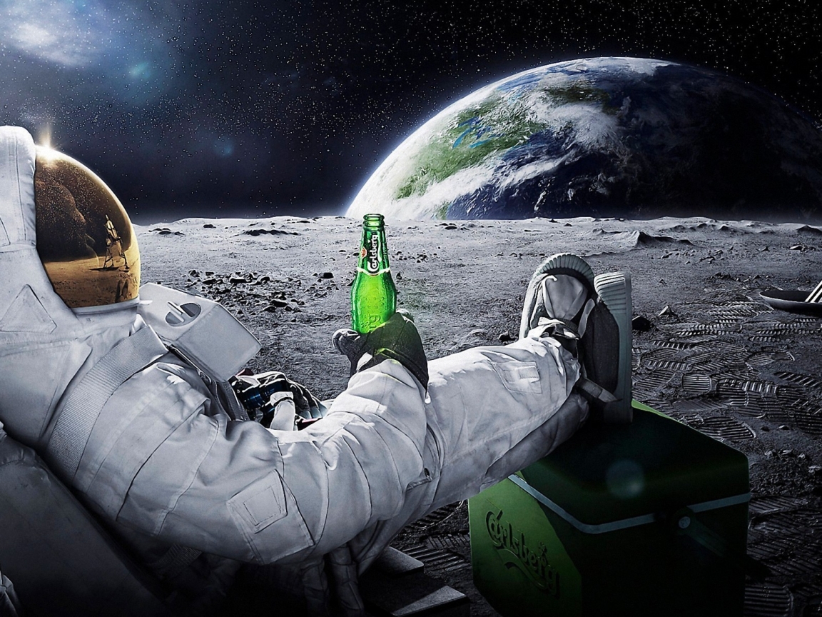 Carlsberg Beer in Space for 1152 x 864 resolution