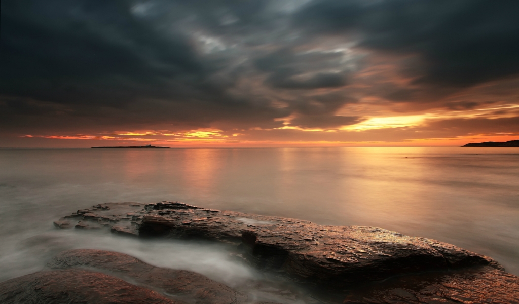 Cloudy Sunset Landscape for 1024 x 600 widescreen resolution