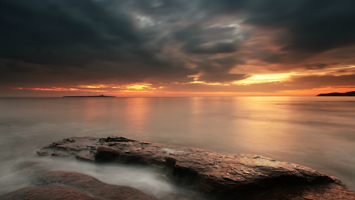 Cloudy Sunset Landscape for 1366 x 768 HDTV resolution