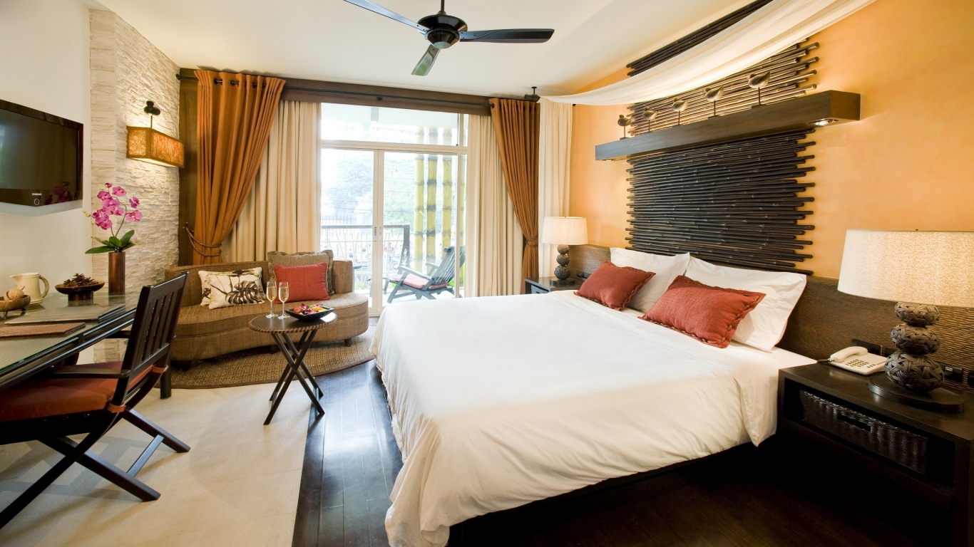 Cool Bedroom Design for 1366 x 768 HDTV resolution