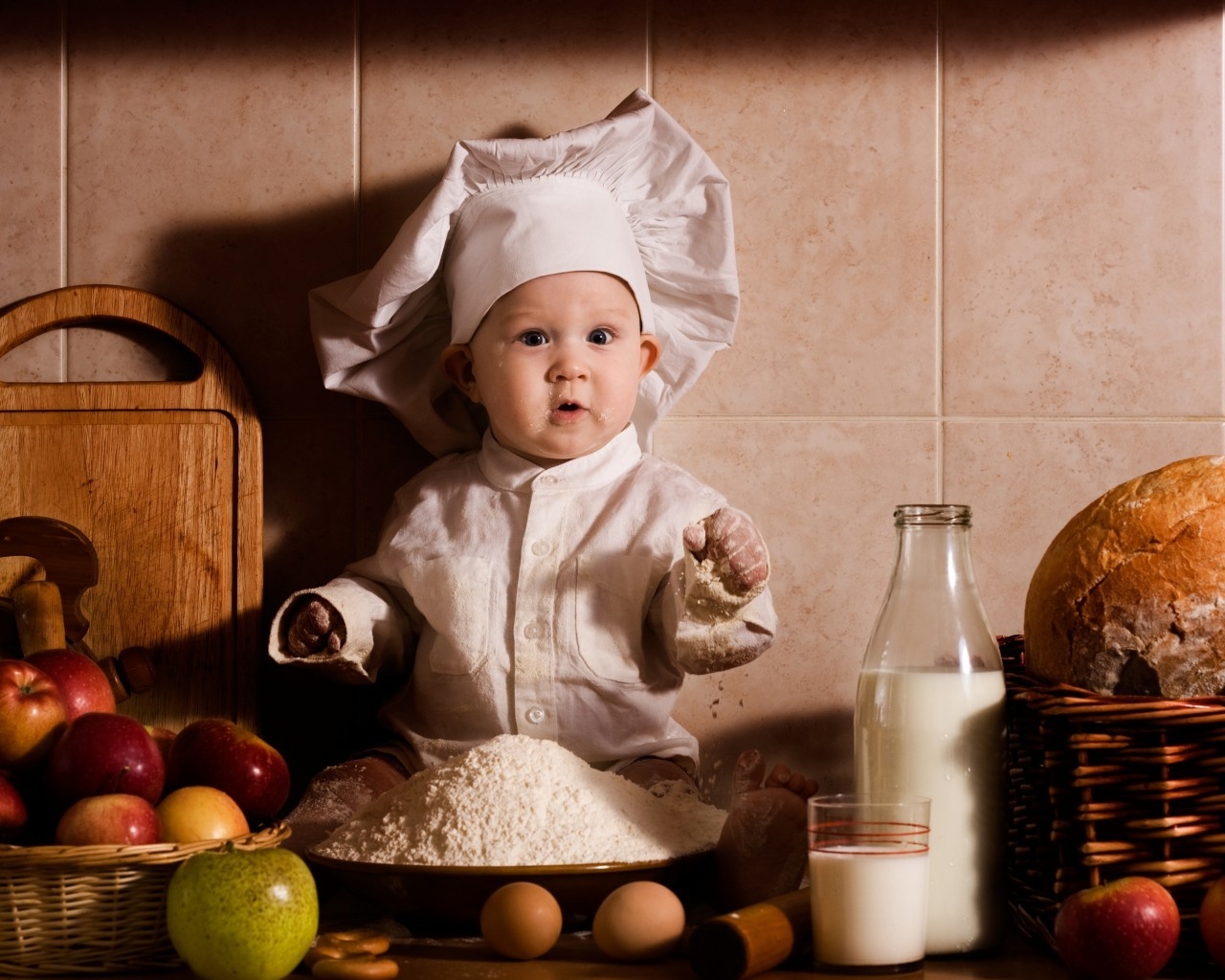 Cute Little Boy Chef for 1280 x 1024 resolution