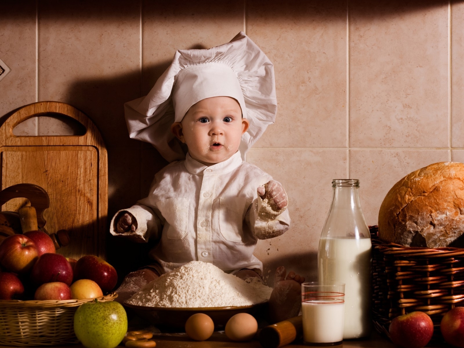 Cute Little Boy Chef for 1600 x 1200 resolution