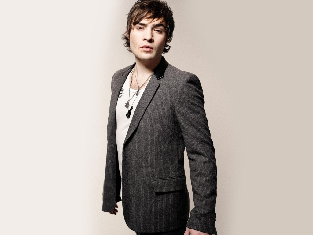 Ed Westwick Cool for 1024 x 768 resolution