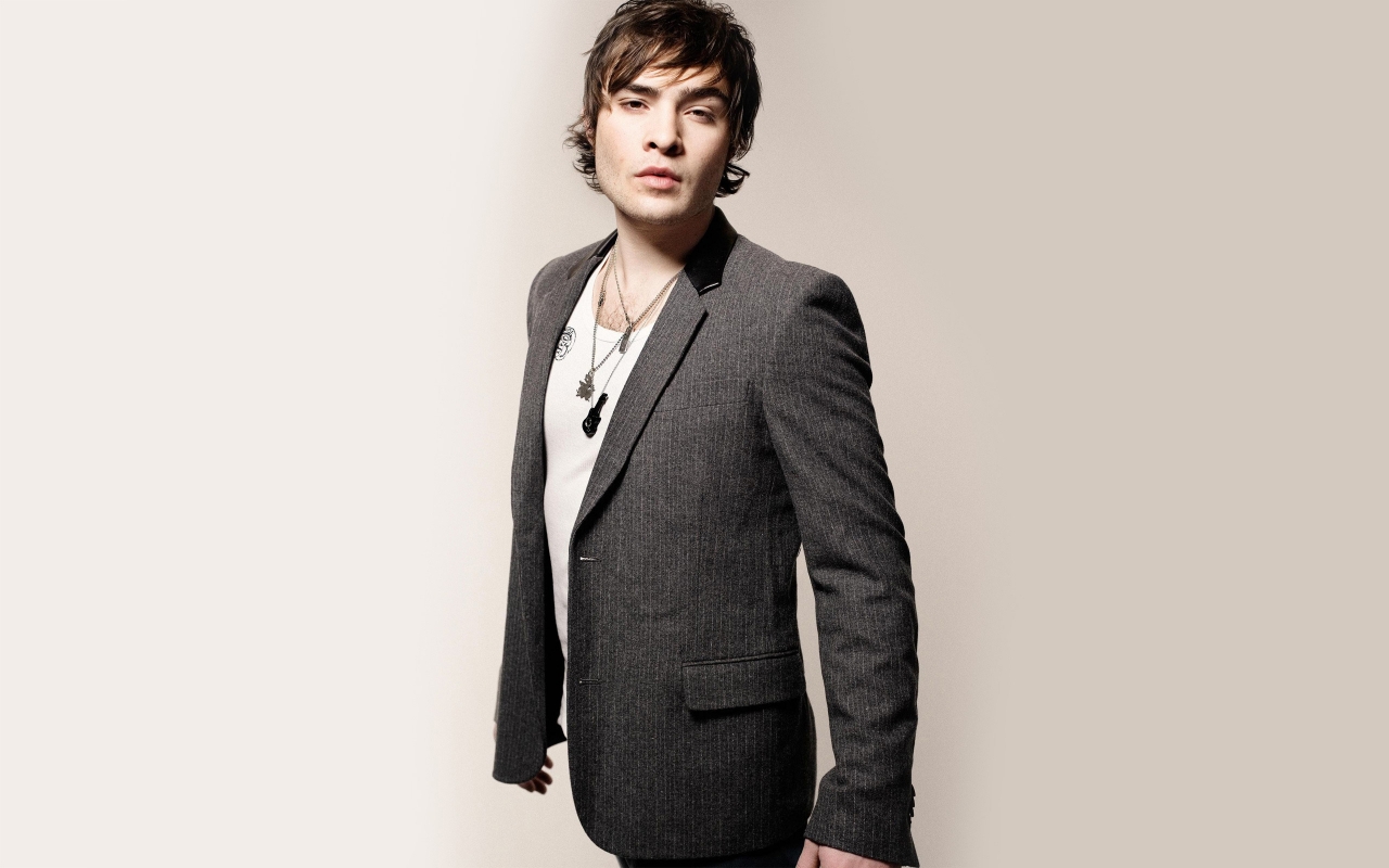 Ed Westwick Cool for 1280 x 800 widescreen resolution