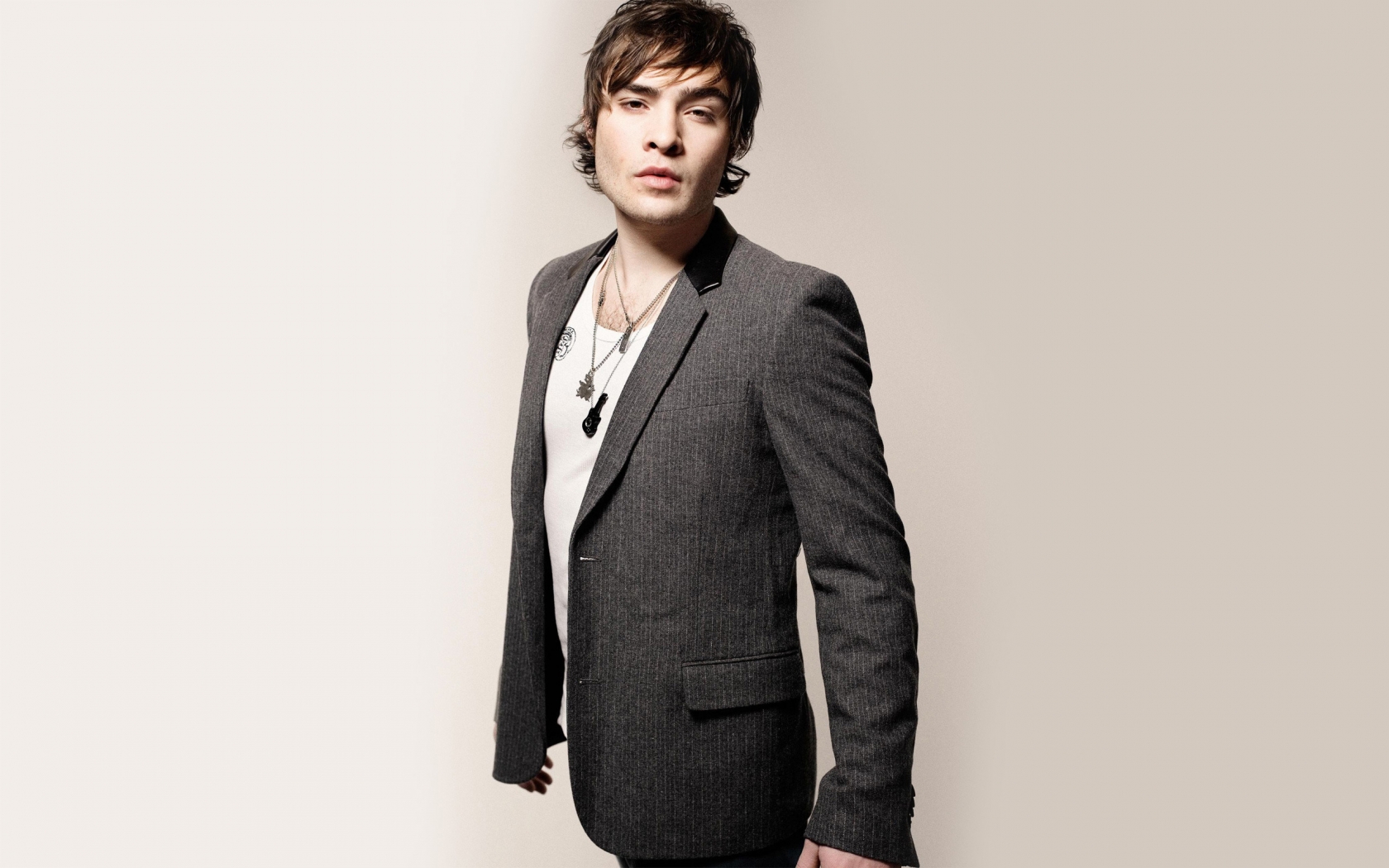 Ed Westwick Cool for 1680 x 1050 widescreen resolution