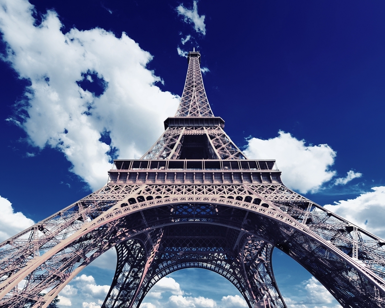 Eiffel Tower Paris for 1280 x 1024 resolution