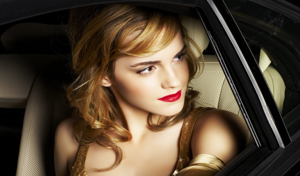 Emma Watson for 1024 x 600 widescreen resolution