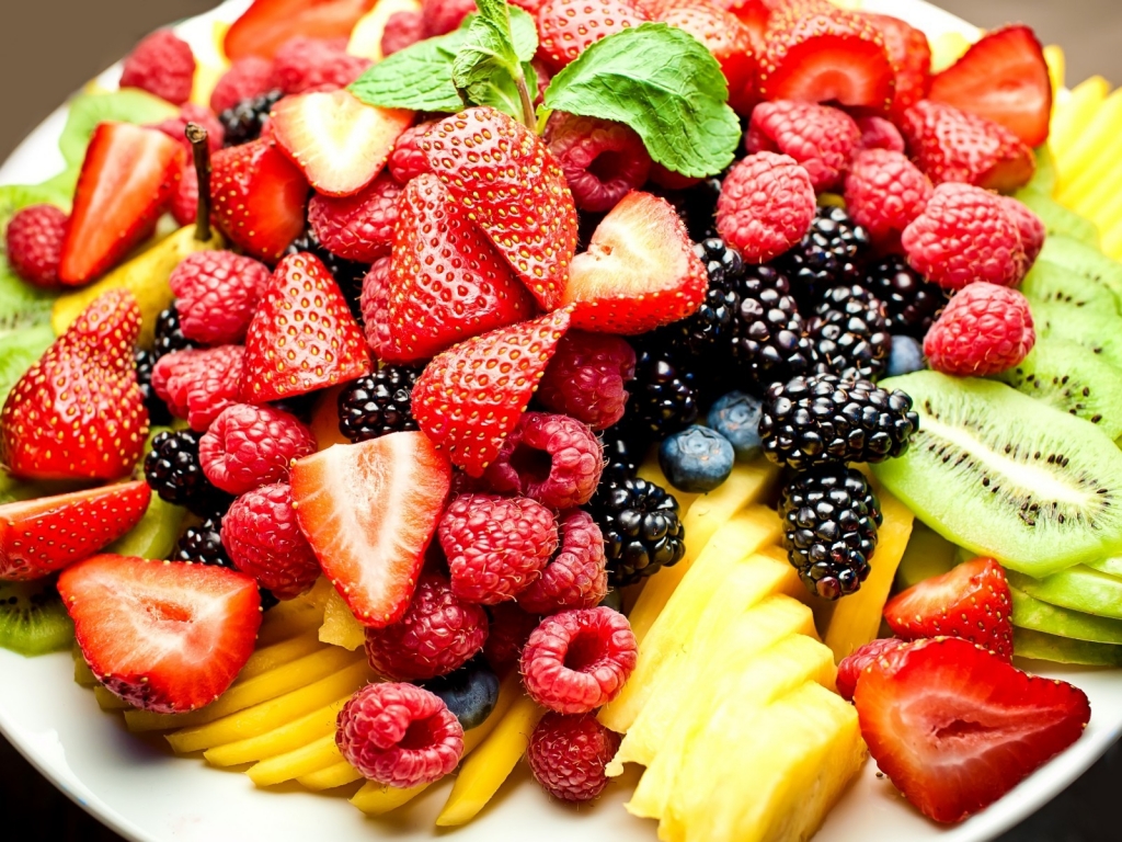 Fruits Plate for 1024 x 768 resolution