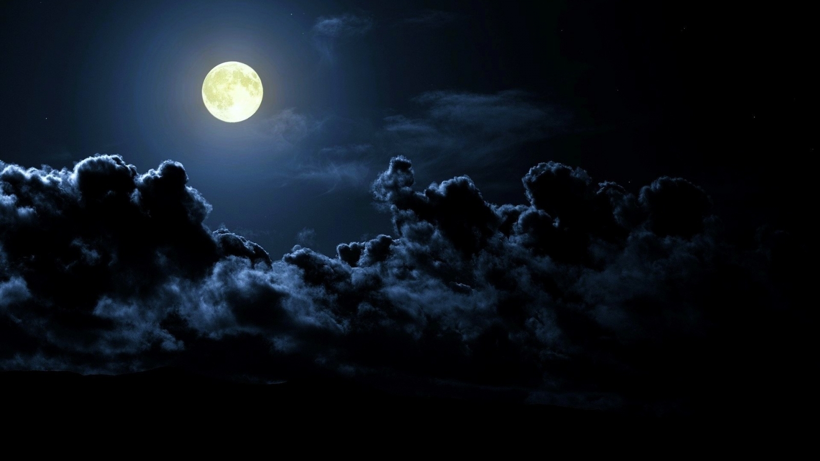 Full Moon Night for 1600 x 900 HDTV resolution
