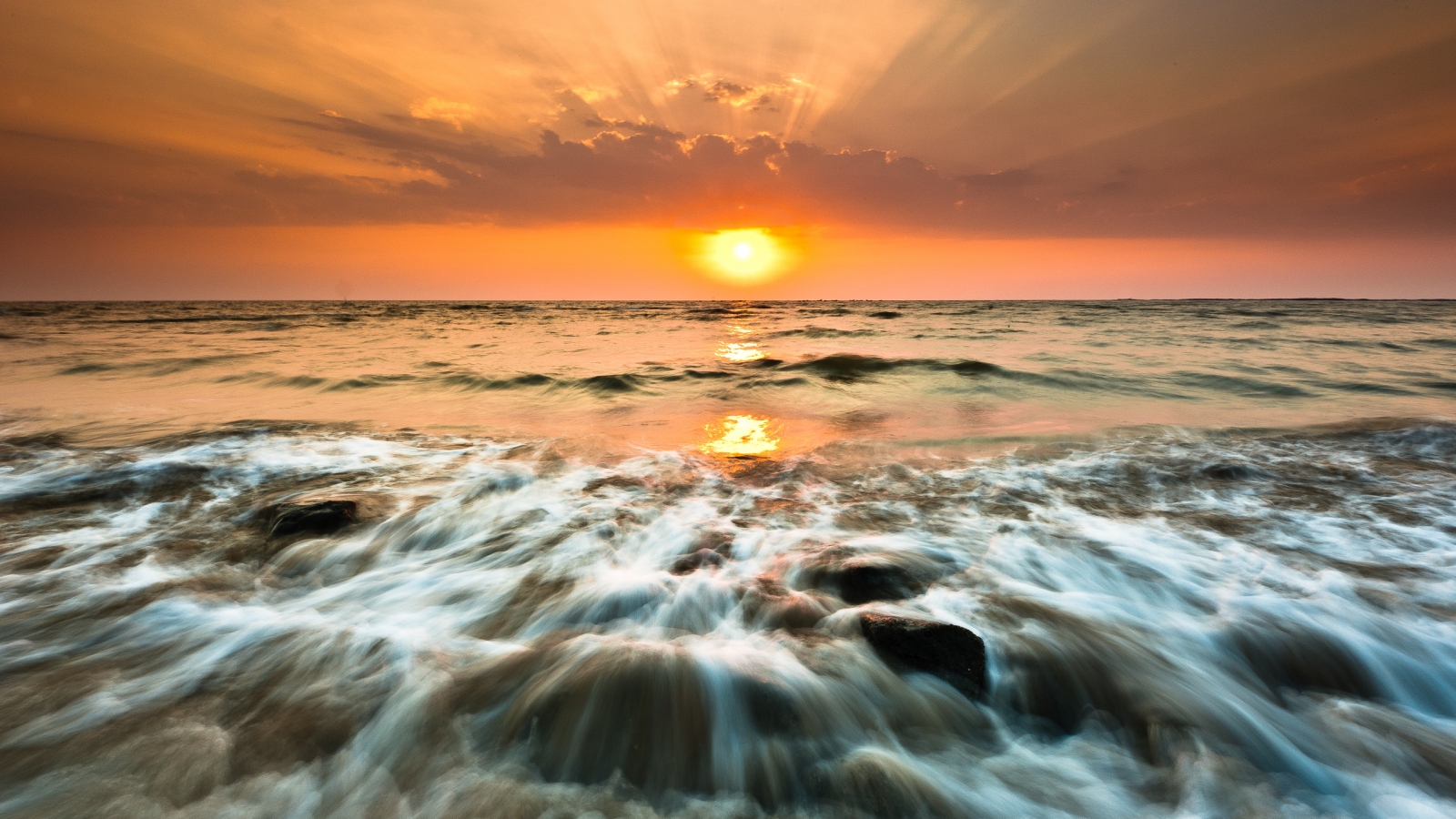Gorai Beach Sunset for 1600 x 900 HDTV resolution