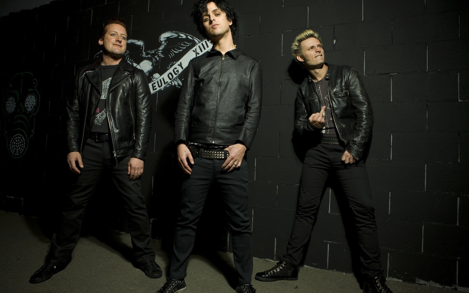 Green Day for 1920 x 1200 widescreen resolution