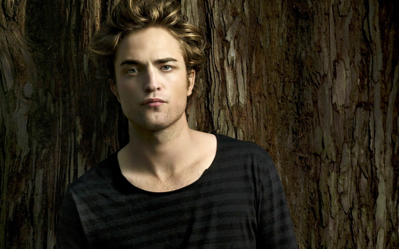 Handsome Robert Pattinson for 1280 x 800 widescreen resolution