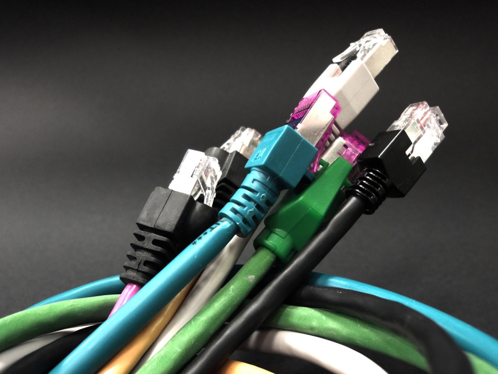 Internet Cables for 1024 x 768 resolution