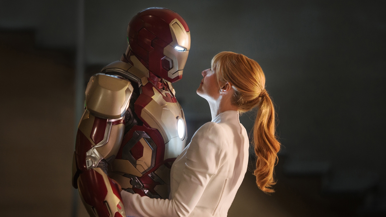 Iron Man Love for 1536 x 864 HDTV resolution