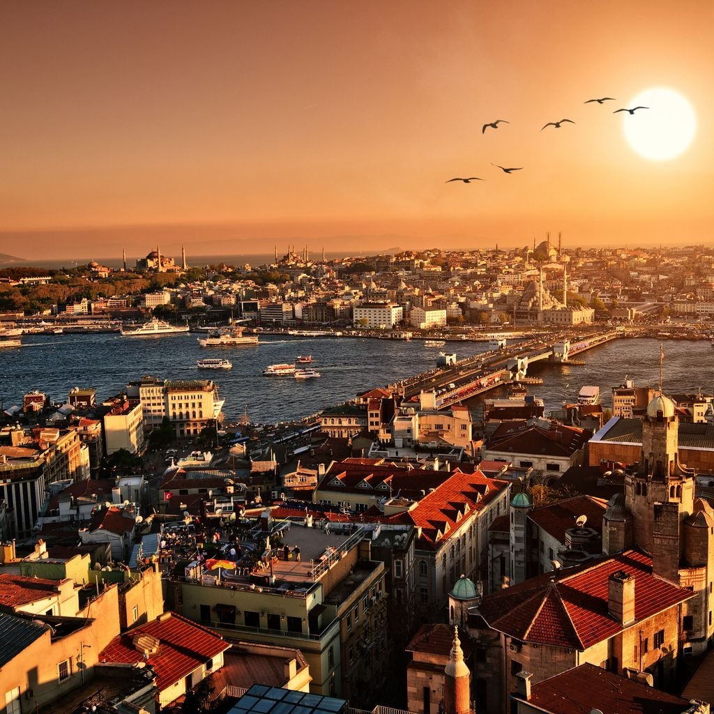 Istanbul City for 1024 x 1024 iPad resolution